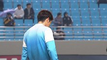 宝塔组合领衔四外援首发 赵贤佑热身帅气逼人