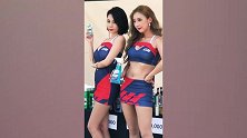 风情万种！赛车女郎舞台搔首弄姿 这服装