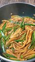 青椒素炒杏鲍菇，素菜也好吃