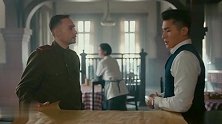 霞光：苏联人抓捕鬼子军官，特务也想利用鬼子作乱，大霞留了心眼
