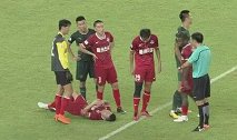 中甲-侯宇神扑霍亮血崩赛场 绿城0-0梅州遭遇3连平