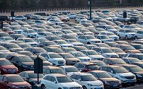 为何国六汽车“堆积成山”，3个负担道出老百姓隐忧，没人敢买！