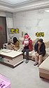 老婆抱一天无动于衷，老妈刚抱过来就去接，这种妈宝男真是绝了！