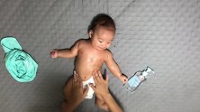 3分钟学会一整套婴儿抚触手法，新手妈妈收藏了解
