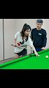 白球靠近库边，手架在台面上放不开，那改如何摆手架？跟艾菲一起学球吧桌球 台球 斯诺克