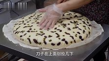 韩国街头的爆款甜品：米酒蛋糕！不用烤箱现做现卖，一群人排队买