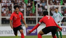 韩国队12强赛晋级之路：郑又荣穿云箭韩国客场2-0土库曼斯坦