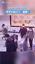 良好的家庭教育！爷爷让无意中逃票的孙子重刷进站