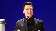 41岁央视主持任鲁豫妻子曝光，身家过亿富二代，难怪那么低调