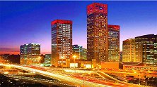 全年接待游客超三亿，旅游收入高居全国榜首，堪称最会赚钱城市