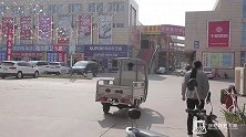 网吧大神改过自新认真工作，骑三轮帮忙去送货，看看这满头大汗