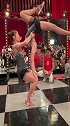 杂技表演精彩剧情即将开始，值得点赞
