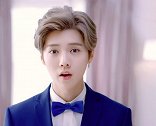 穿帮镜头到底有多尴尬，鹿晗“神之一拉”，终于像男生了！