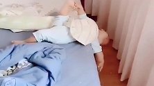 谁家宝贝睡觉会摆这造型呀，你是来搞笑的吧