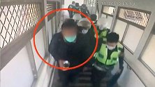 中国台湾：一男子列车上扬言要杀人 女乘客比手势求救