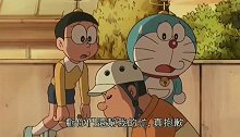 哆啦A梦：四人同心协力总算赶上比赛了。