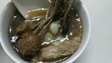 姬松茸+茶树菇+排骨汤