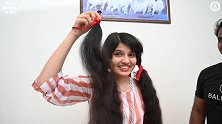 印度：18岁少女蓄发12年来首次剪发，2米长发曾创造世界纪录