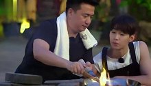 黄磊做的炸酱面绝了，刘宪华好吃到要当他儿子，何炅笑到不行