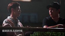 何炅发火用对讲机骂演员，哪知道对讲机早就没电了，好尴尬