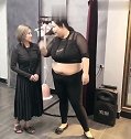 去买衣服的时候刚问就说我穿不了，怎么着看不起人啊