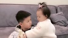 这就是传话中的“软硬兼施”吗，这小宝宝太聪明了，佩服！