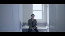 Qlive《水形物语》来自洗手间的真挚歌声。