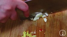 教你鸡翅最简单的做法，不放可乐，不放油，外焦里嫩，香味十足
