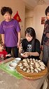 老婆包饺子没放盐，妈妈和姥姥看懵了