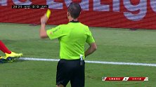 乱战之中科雷亚觅得良机 阿尔瓦罗果断犯规收下黄牌