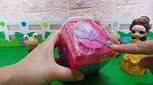 贝儿捡了一个百宝箱