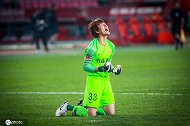 《星耀中超》年少成名又遇坎坷 池文一用神扑与勇敢完成复活