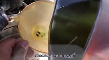 将熔化成液体的酥油代替机油，摩托车还能启动吗还是老外会玩呀