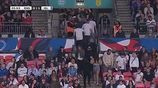 英格兰0-1落后冰岛，第86分钟部分球迷提前退场