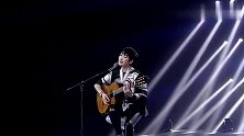 成方圆再次吟唱《童年》，嗓音甜美大气，经典民歌声入人心！