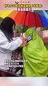 好心女司机雨中送祖孙俩回家：我也有孩子 传播正能量 女司机