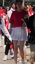 关晓彤穿衣超有品味，整体看起来充满了朝气，少女感十足