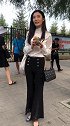 小姐姐似乎若有所思的样子