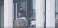 CNN独家视频：C罗被拍到在里斯本的家中 乔治娜带孩子出门