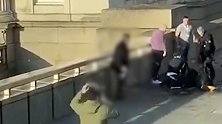 男子伦敦桥恐袭案中救人被称“英雄” 实际是杀人犯