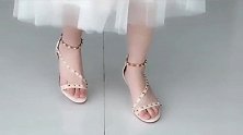美女脚模的日常：极富烂漫可爱气质的高跟鞋