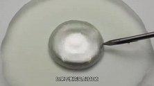 一滴水银掉落在铝板上，接触瞬间发生了什么？从没想过会出现这幕