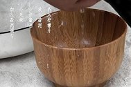 春卷配上自己喜欢的菜，外边吃不到的味儿！