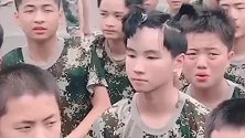 军训不剪头发的一律按女生“处理”，结果揪出来一个狠角色