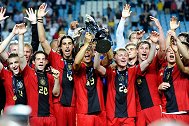 德国09年欧青赛夺冠十周年记：黄金一代发迹地 小新们少年锦时