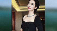 圈红极一时的人物，与央视名导离婚后，10年不敢再婚