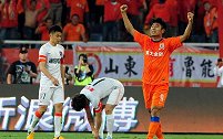 8年前齐鲁德比鲁能3球完胜 韩鹏梅开二度王永珀点射